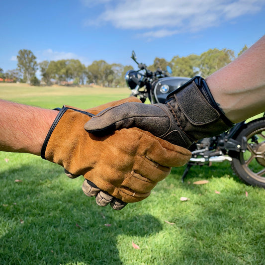 Shorter Cuff vs Gauntlet Motorbike Gloves - Which is better?