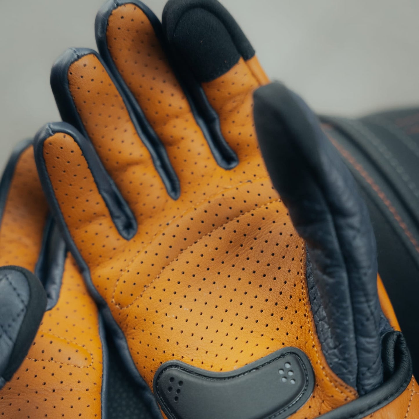 *NEW* The 'Golden Owl MK-I' gloves | Mojo.Bike Collaboration