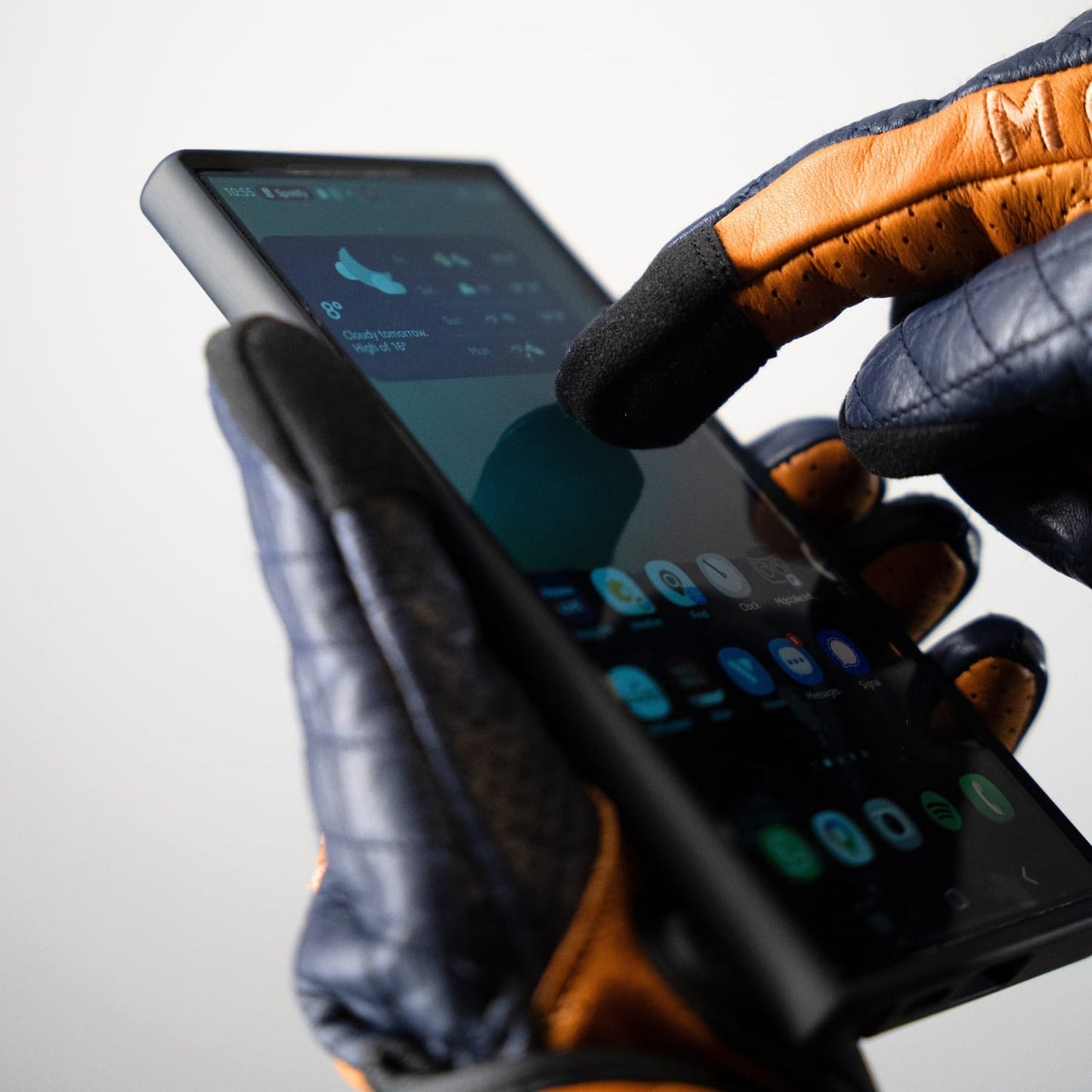 *NEW* The 'Golden Owl MK-I' gloves | Mojo.Bike Collaboration